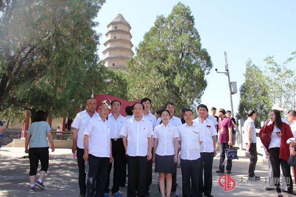 物業分公司黨支部組織開展紀念“七一”黨日活動